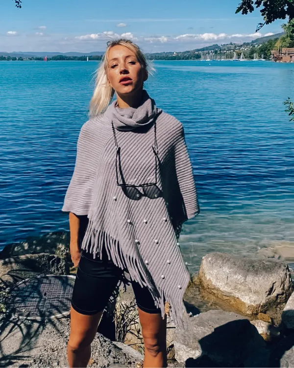Poncho Annika