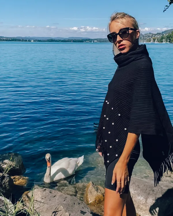 Poncho Annika